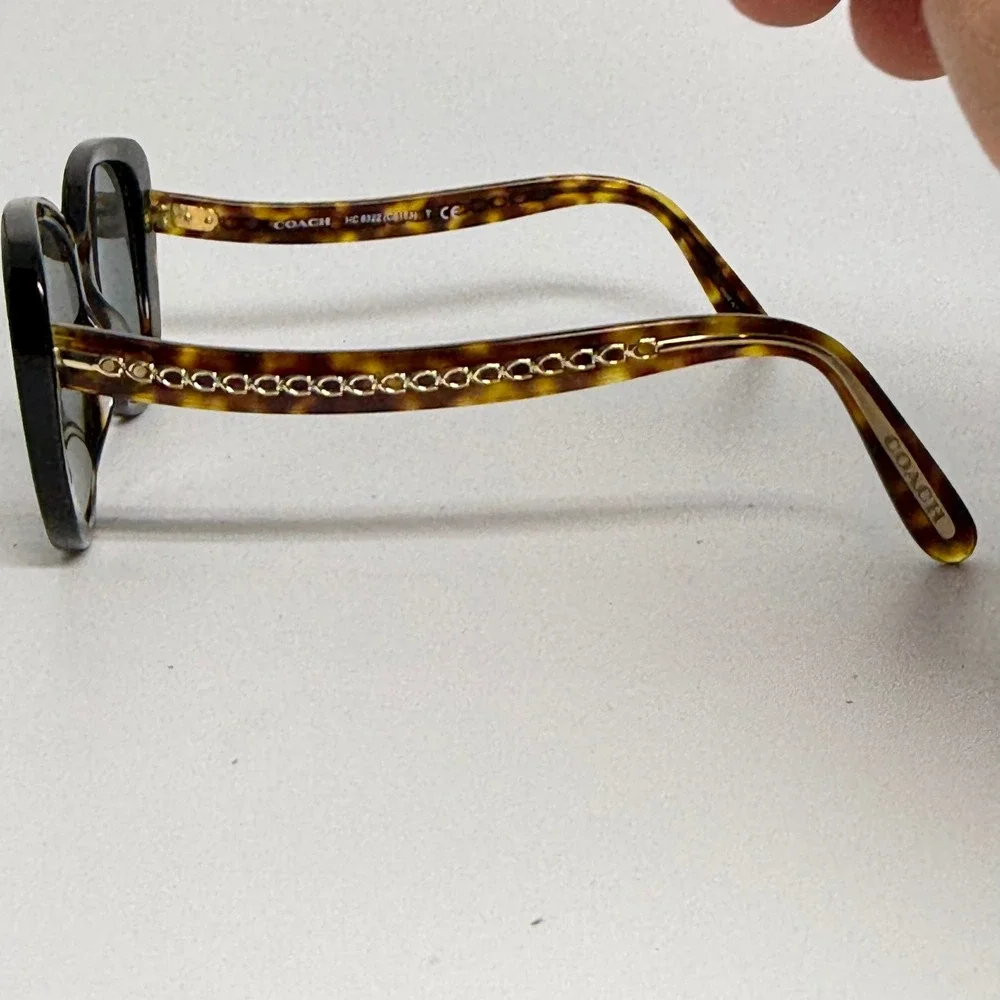 Coach HC 8322 C6183 Dark Tortoise Gold Chain Link Butterfly Sunglasses 54-17-140